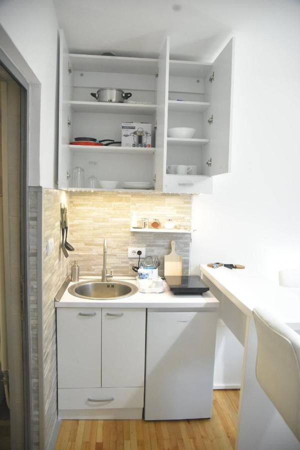 Dekart 2 Apartment Ni Eksteriør billede